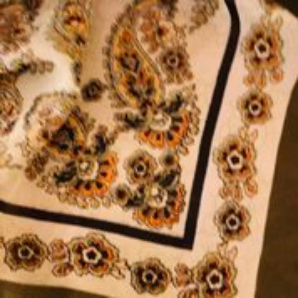 NWT Paisley and Floral Lightweight Scarf